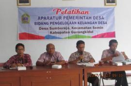 PELATIHAN APARATUR DESA TENTANG PENGELOLAAN KEUANGAN DESA