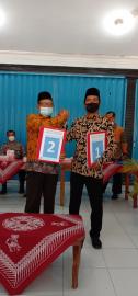 PENGUNDIAN NOMOR URUT DAN PENETAPAN CALON LURAH SUMBEREJO