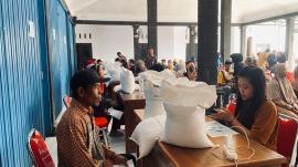 1.219 KPM Sumberejo Terima 36,57 Ton Beras Bantuan Pemerintah