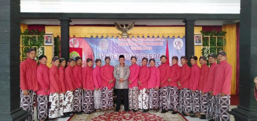 PEMASANGAN BANNER TRANSPARANSI APBDES TAHUN 2025 \u0026 LPJ TA 2024 K